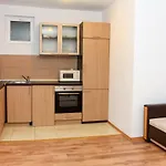 Guest Salena Aparthotel 3*