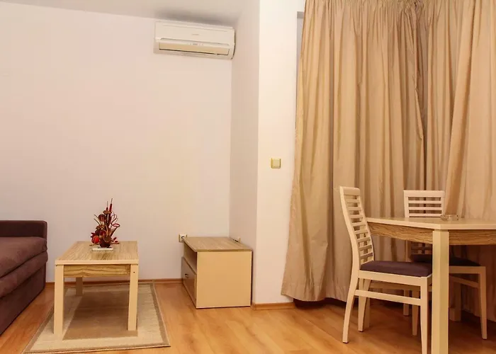 아파트호텔 Guest Salena 3*