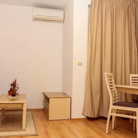 Aparthotel Guest Salena 3*